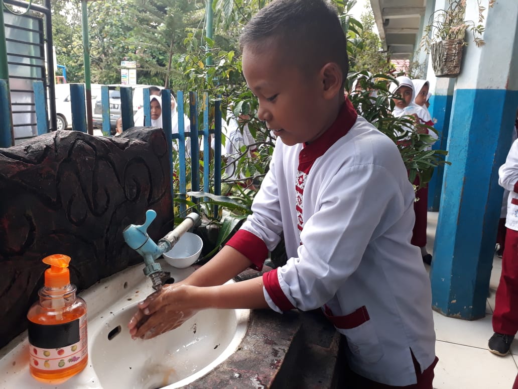  Cuci Tangan 6-10 Kali Sehari Turunkan Risiko Covid-19 Hingga 34%