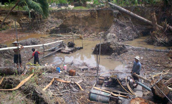 Ilustrasi--tambang timah ilegal