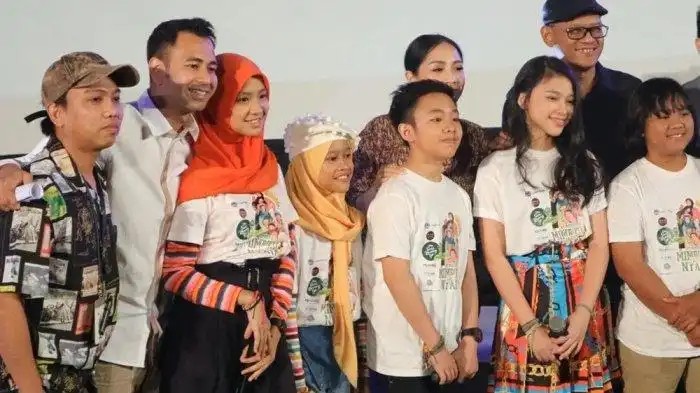 Sejumlah artis muda yang tetap kreatif di masa pandemi covid-19.