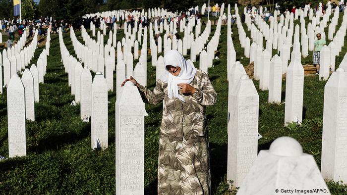 Lokasi pembantaian massal muslim Bosnia oleh tentara Serbia di wilayah Srebrenica, Bosnia. 