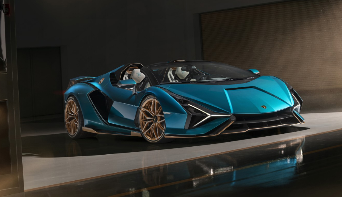 Sian Roadster dibekali mesin yang lebih powerful dibandingkan Sian Coupe dan tercatat sebagai Lamborghini paling bertenaga.