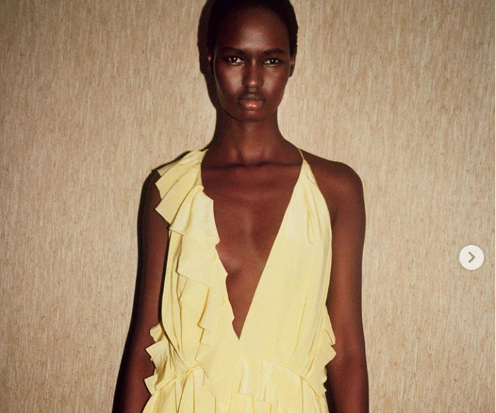 Victoria Beckham Rancang Gaun Tunangan Calon Mantu