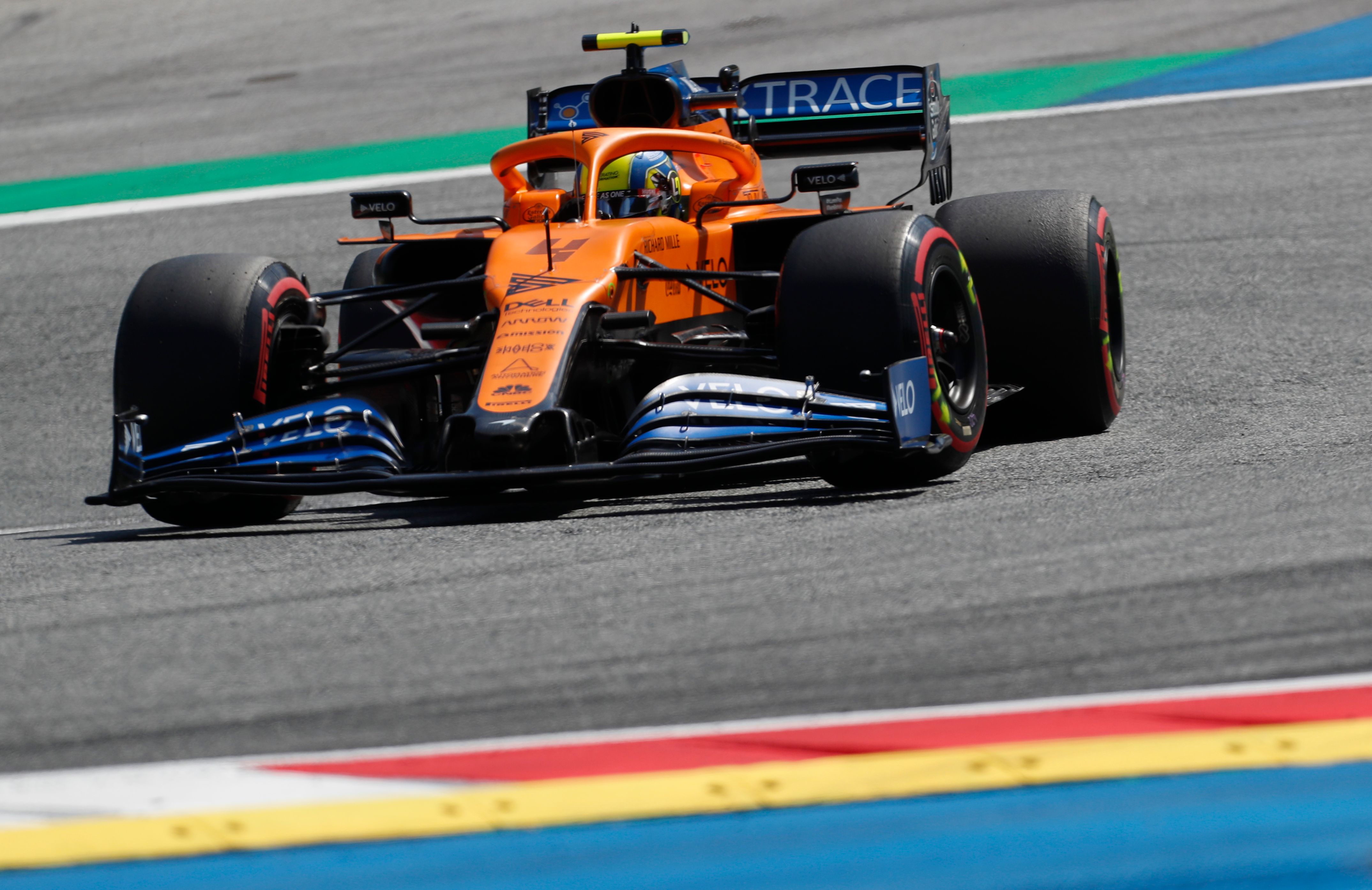 Ambil Bagian di Latihan Bebas, Norris Menahan Sakit