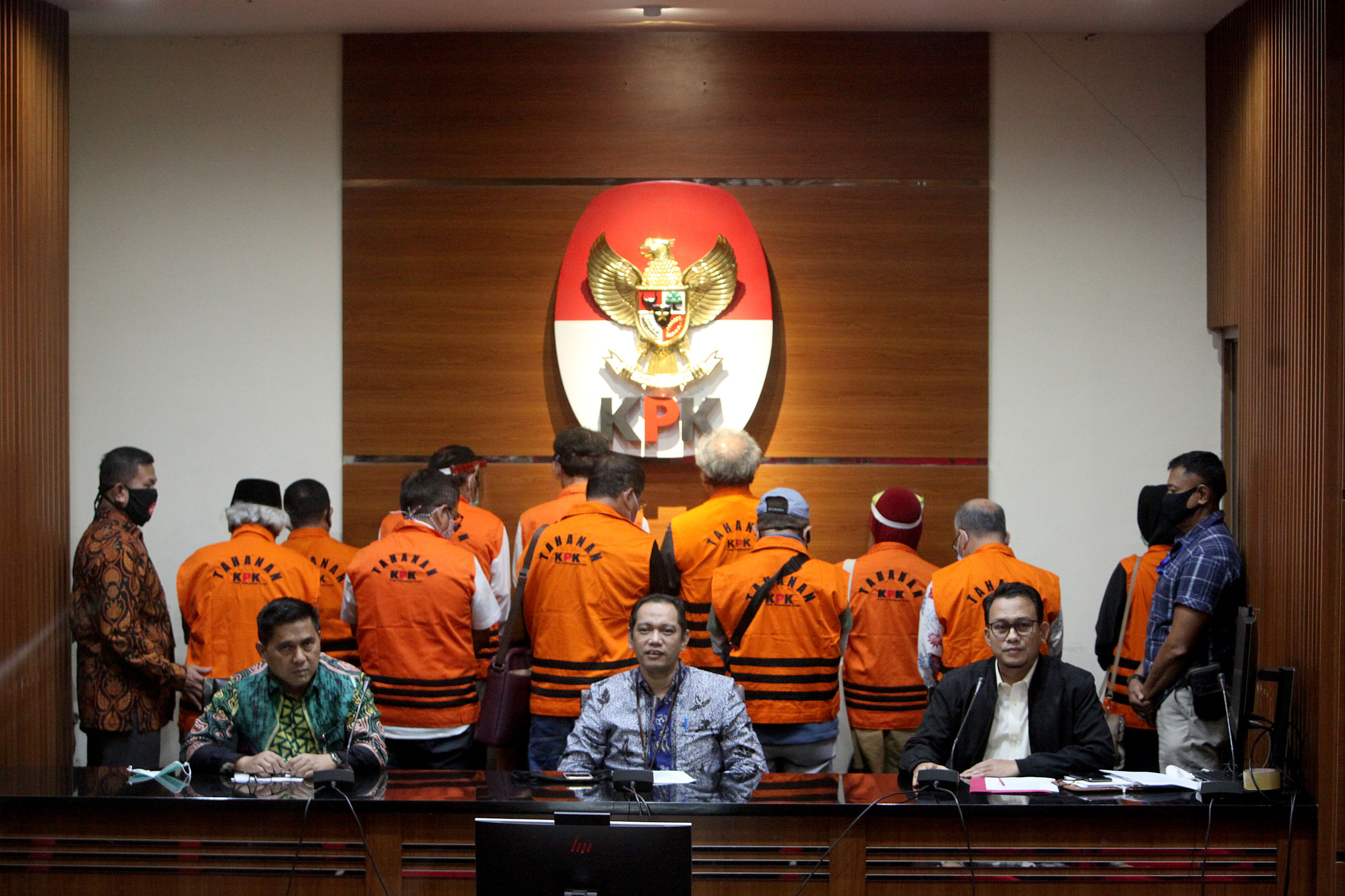 KPK tahan 11 mantan anggota DPRD Sumatra Utara