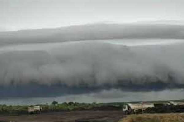 Fenomena alam awan Arcus