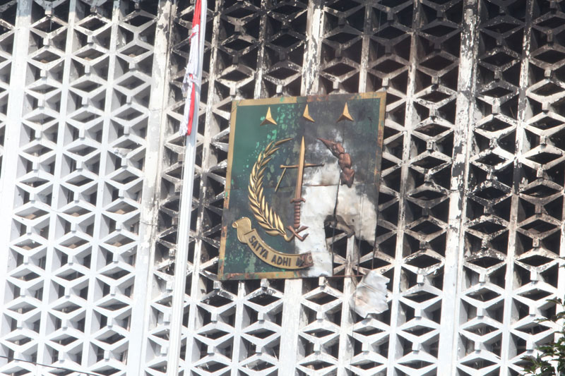 Kantor Kejaksaan Agung pascaterbakar Sabtu (22/8) malam.