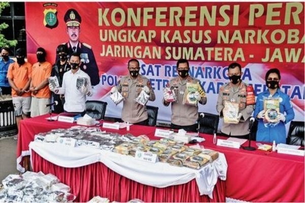 Kapolda Metro Jaya Irjen Nana Sudjana, Kabid Humas Polda Metro Jaya Kombes Yusri Yunus, Kapolres Metro Jakarta Selatan Kombes Budi Sartono