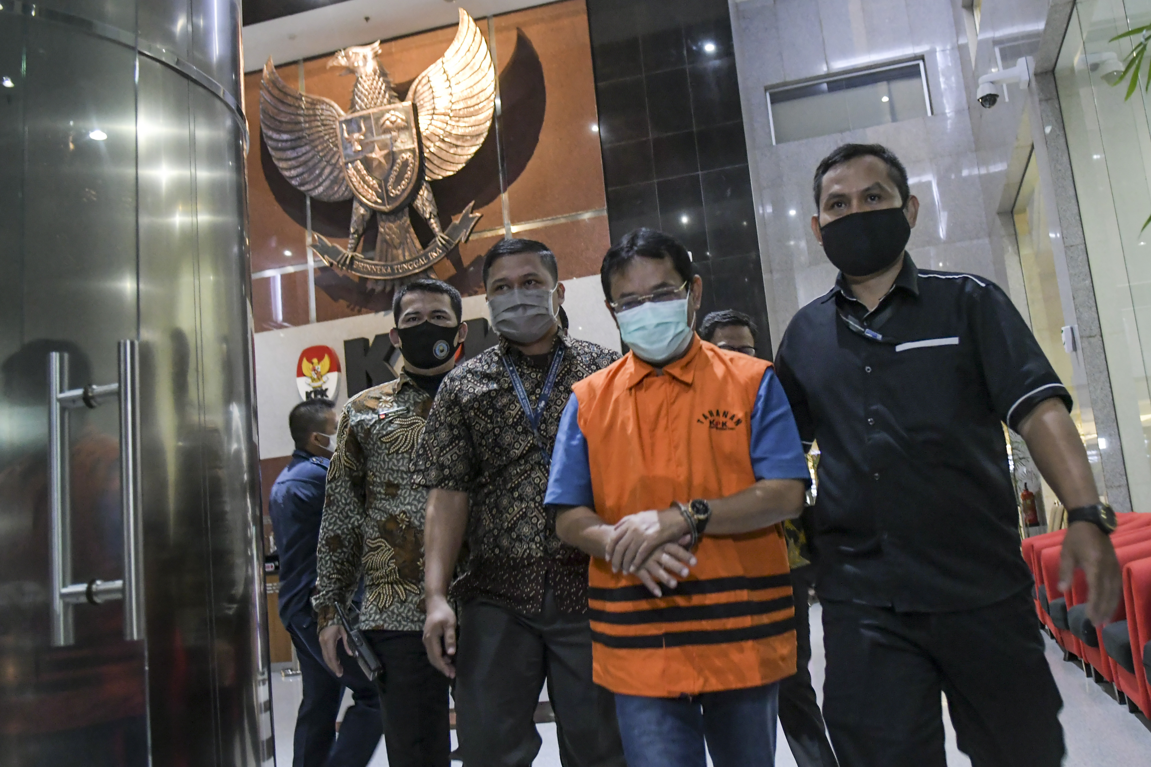 mantan Bupati Bogor periode 2008-2014 Rachmat Yasin (kedua dari kanan)