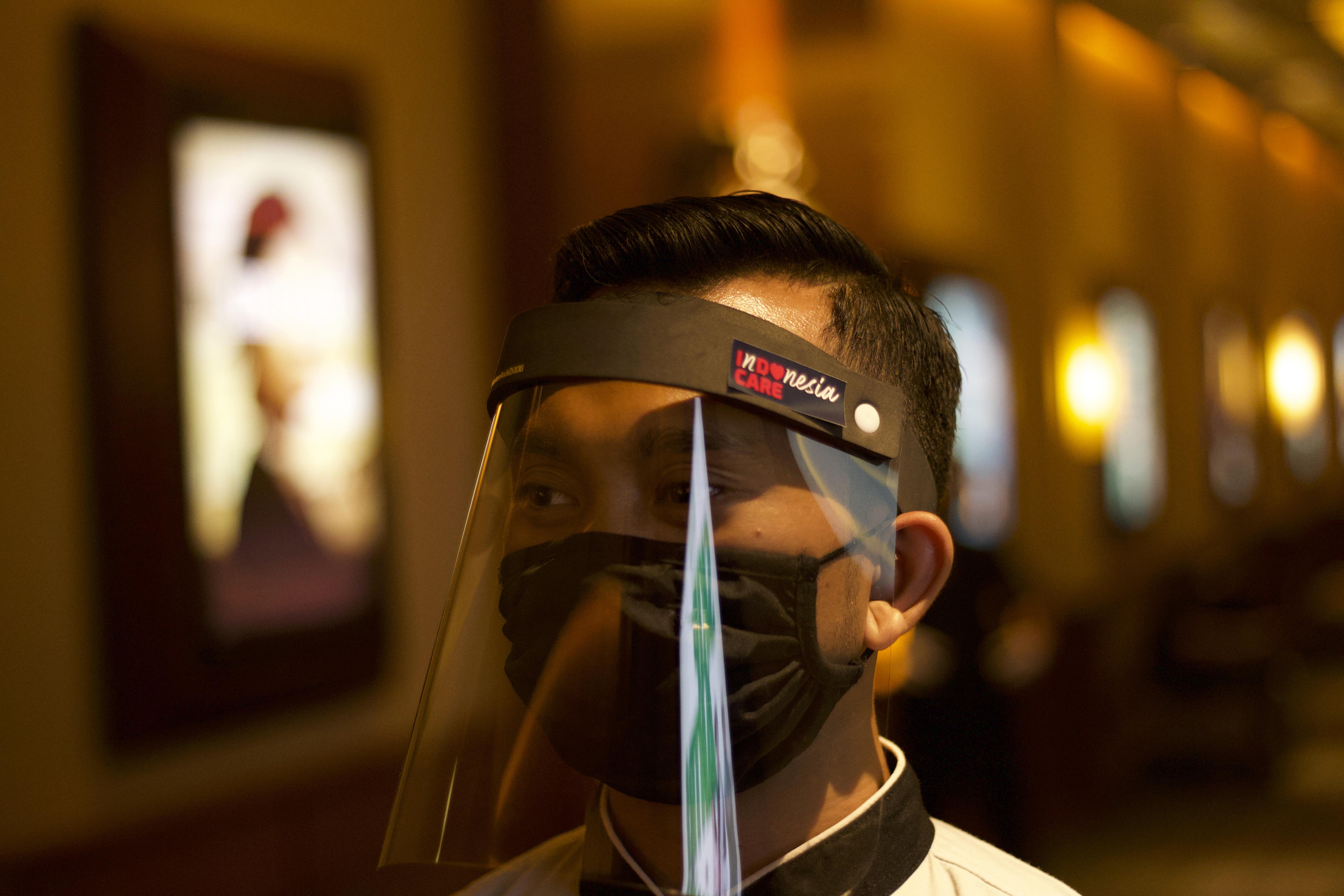 Penerpaan protokol kesehatan Indonesia Care untuk industri pariwisata