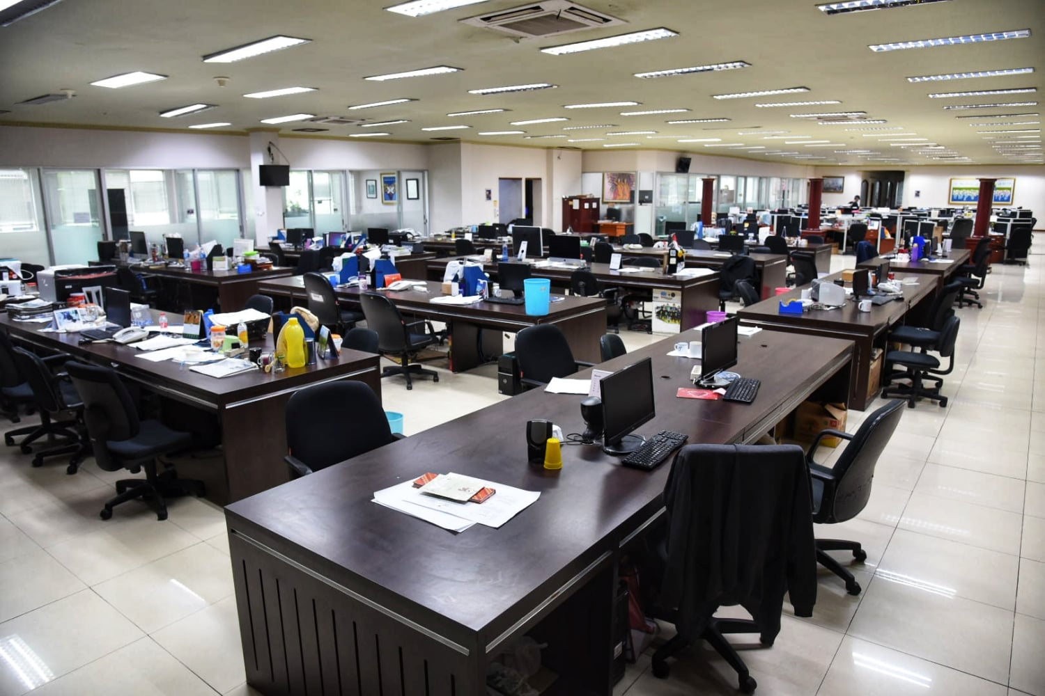 Ilustrasi: suasana lengang, perusahaan menerapkan work from home guna memutus mata rantai covid-19