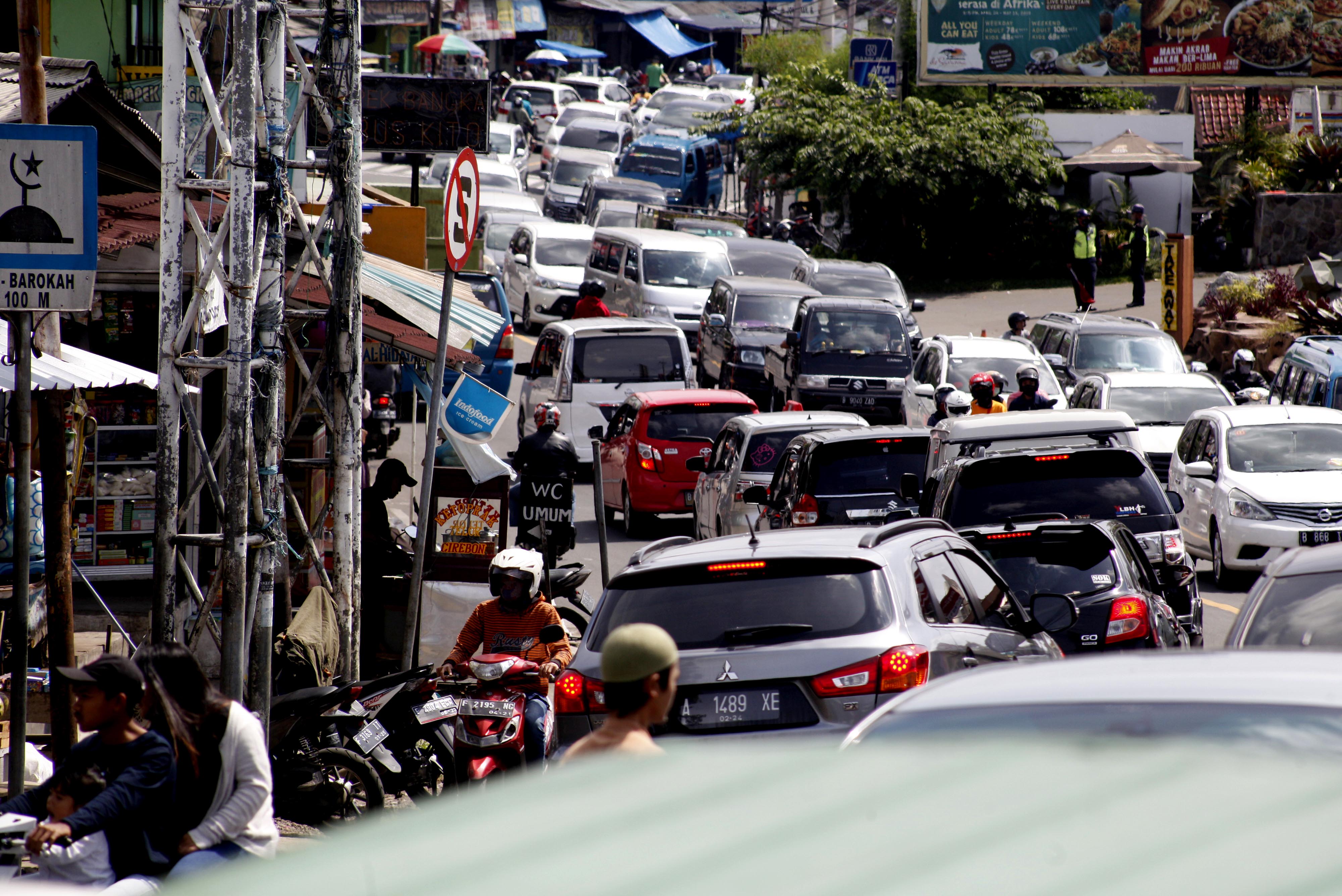 Kemacetan di Jalan raya Puncak, Bogor