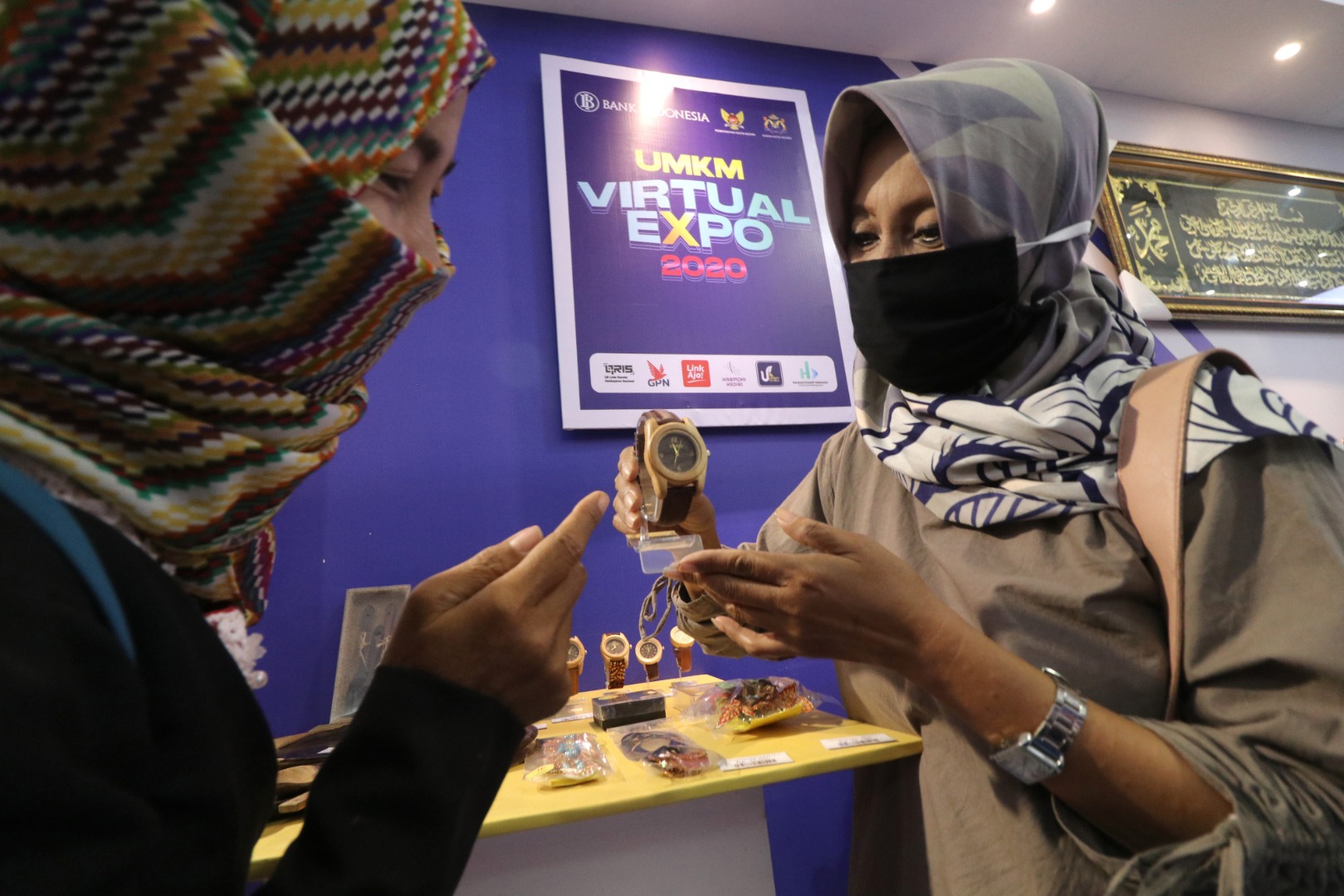 Pemerintah daerah setempat bekerjasama dengan Bank Indonesia menyelenggarakan pameran virtual selama setahun yang diikuti 150 pelaku UMKM