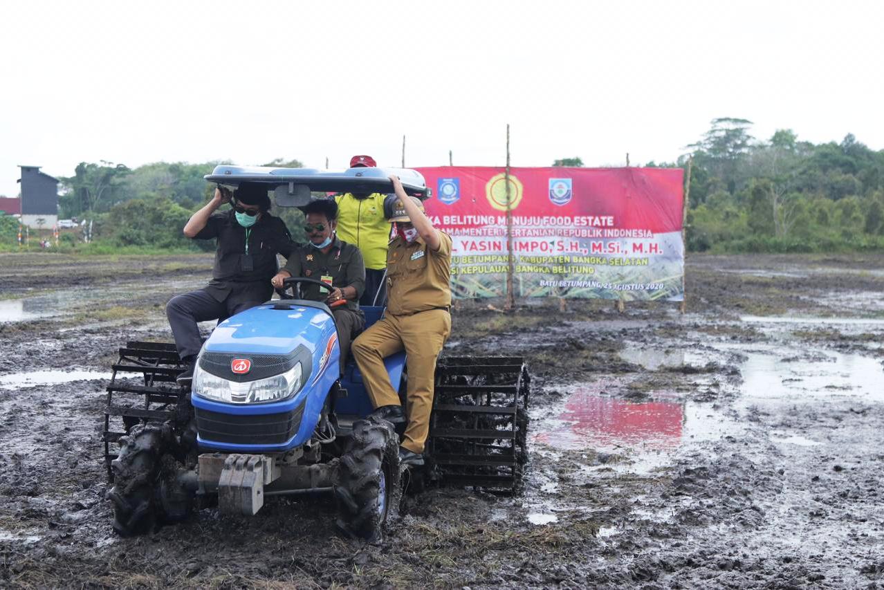 Mentan Syahrul Yasin Limpo (tengah).