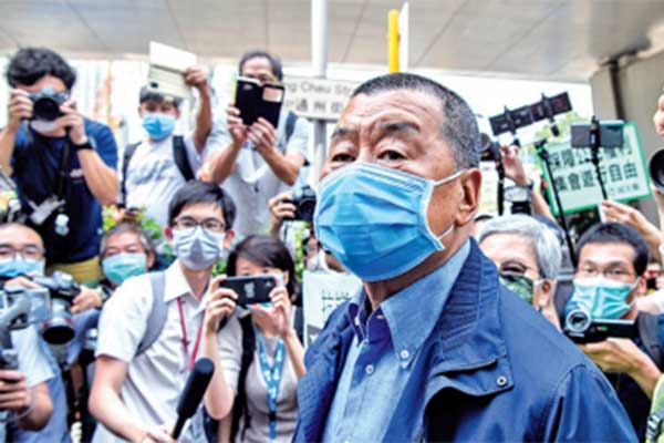 Pemilik media sekaligus tokoh prodemokrasi Hong Kong Jimmy Lai tiba di Pengadilan Magistrat Kowloon Barat, Hong Kong