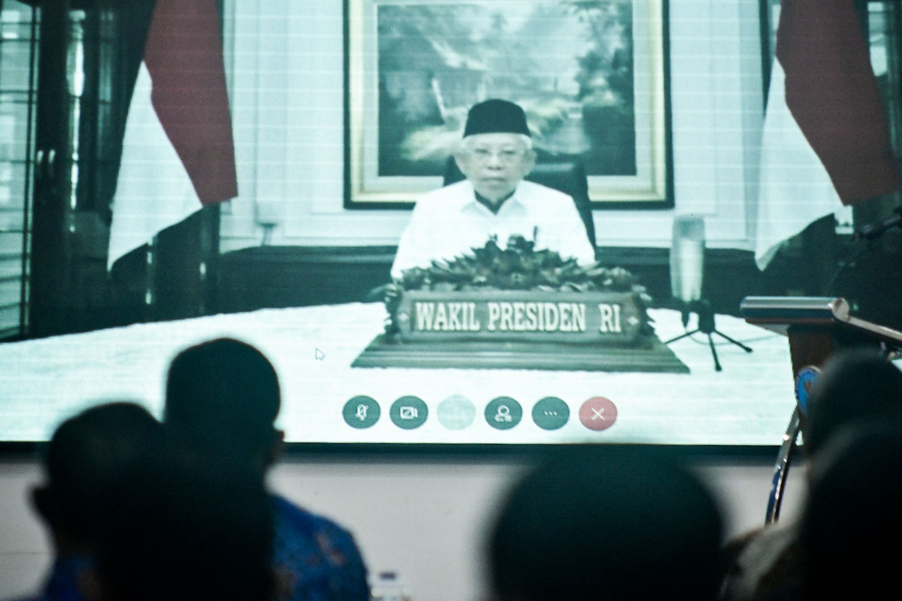 Wakil Presiden Ma'ruf Amin saat memberikan arahan secara virtual.