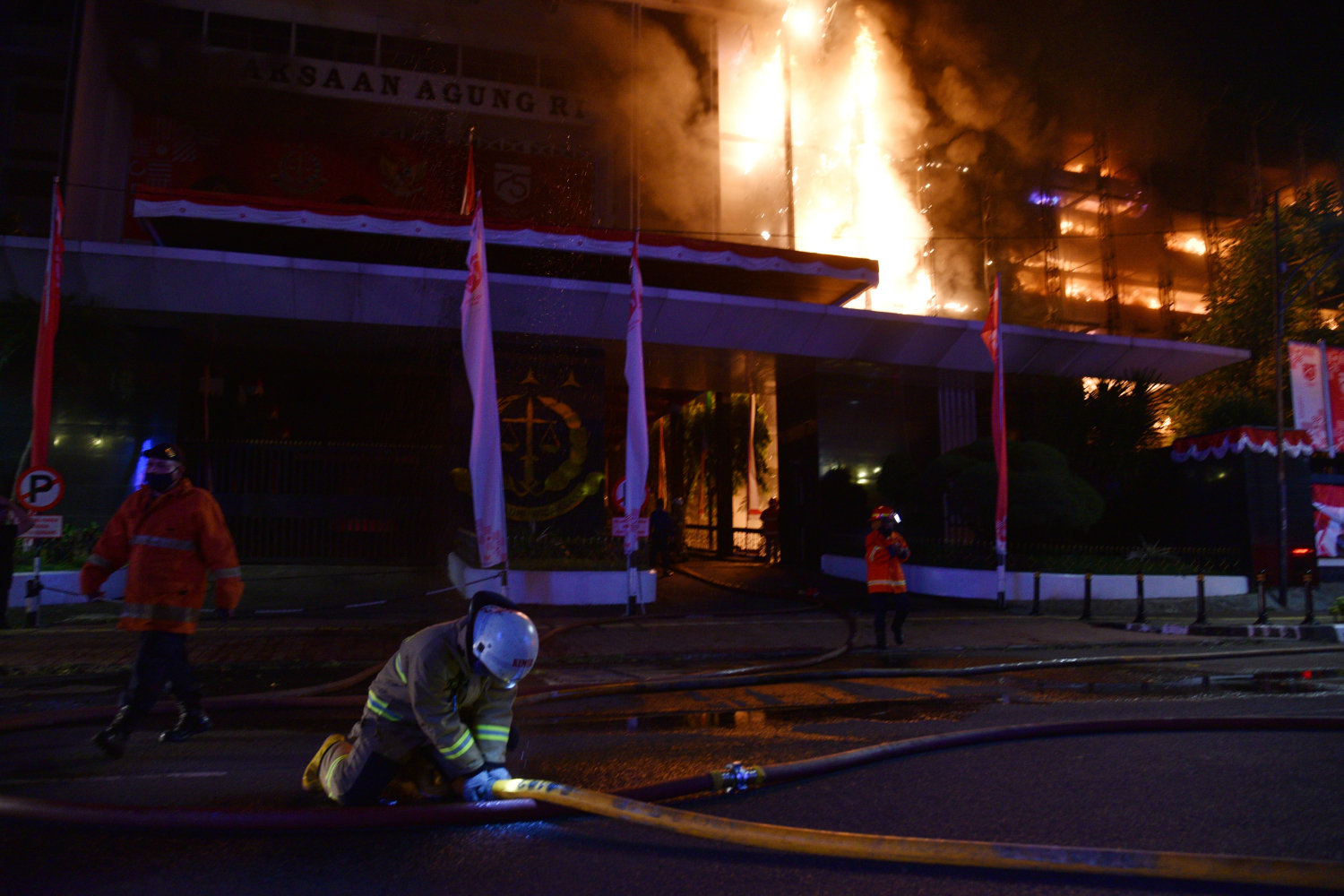 Kebakaran di gedung kejaksaan agung