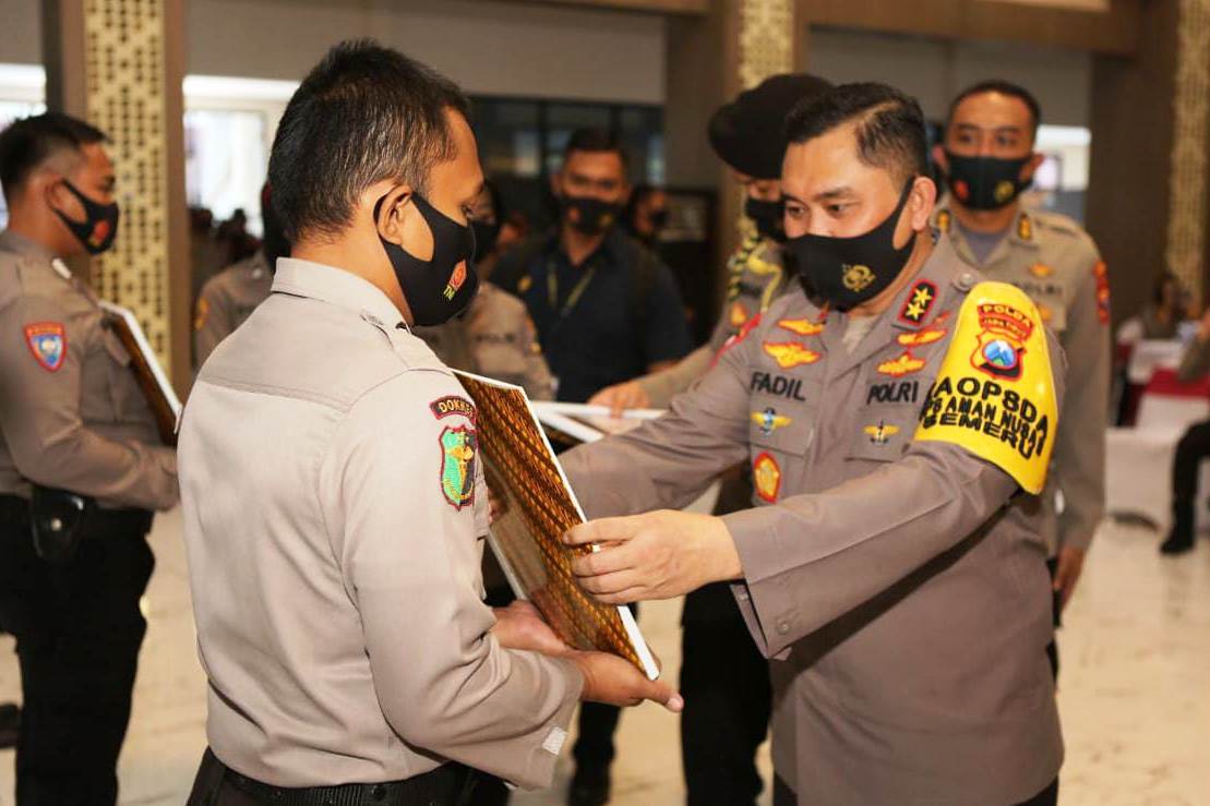  Kapolda Jatim Apresiasi 39 Anggota Bhabinkamtibmas dalam Penanganan Covid-19