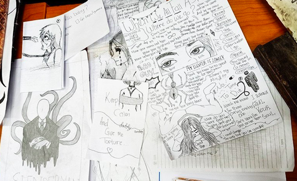 Sejumlah karakter fiksi horor yang dibuat oleh tersangka NF (15) dalam gelar perkara di Mapolrestro Jakarta Pusat, Sabtu (7/3/2020).