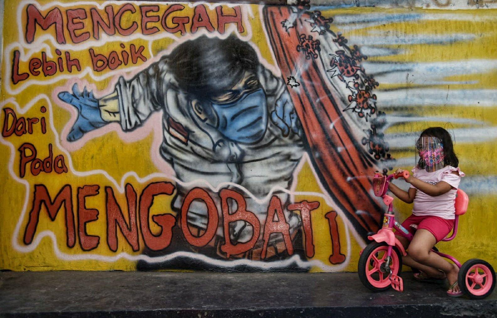 Mural covid-19 di Bekasi