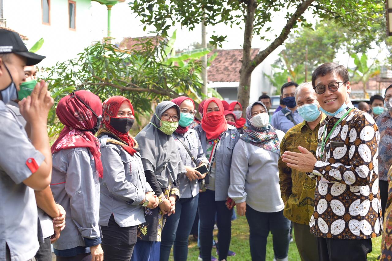  Kepala BPPSDMP Kementan Dedi Nursyamsi saat berkunjung ke Kota Banjar, Jawa Barat, Jumat (14/8).