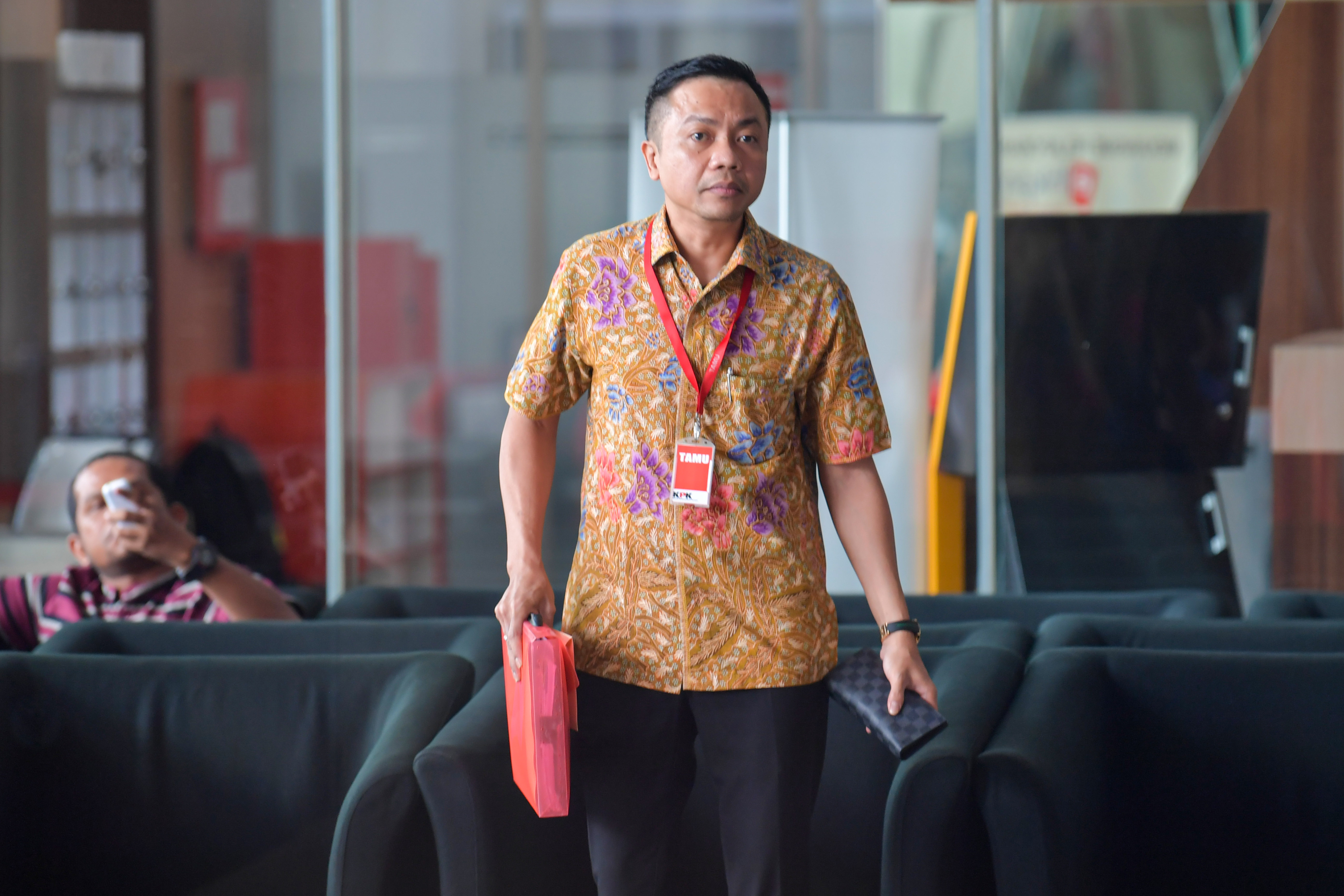 Adik ipar Nurhadi, Rahmat Santoso