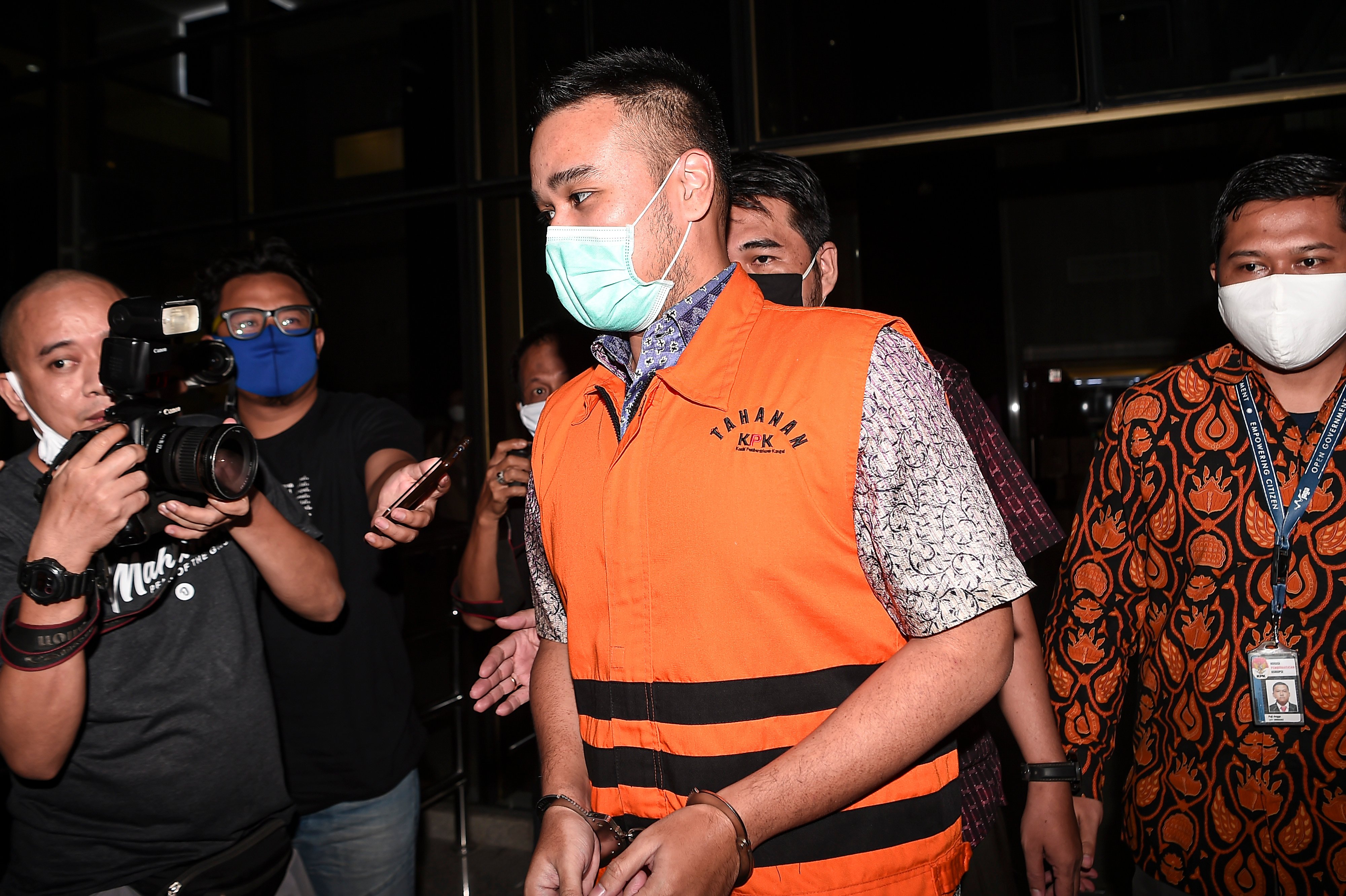 Tersangka kasus dugaan suap dan gratifikasi, Rezky Herbiyono, yang merupakan menantu Nurhadi.