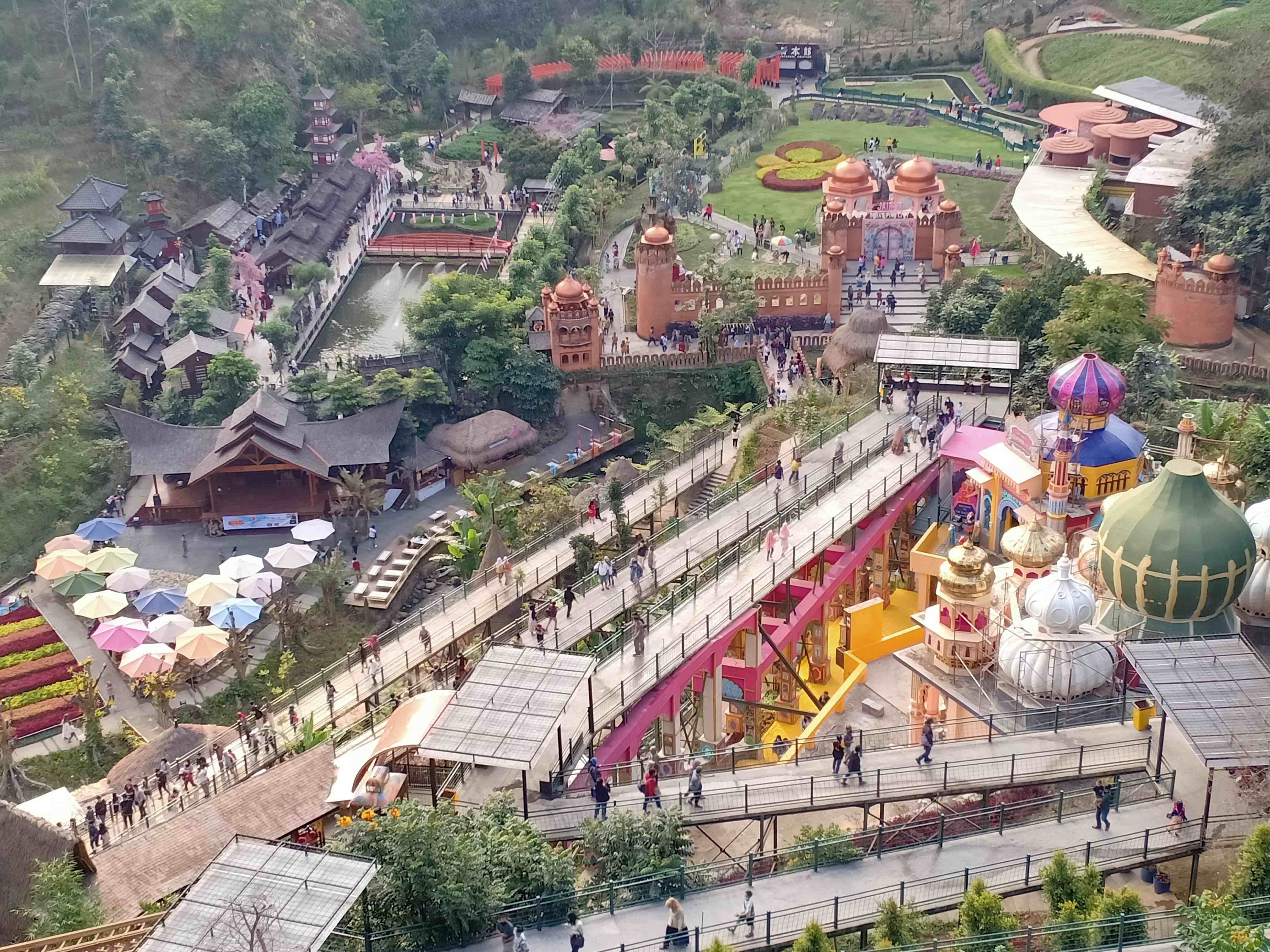 Tempat wisata The Great Asia Afrika Lembang, Kabupaten Bandung Barat, Minggu (2/8).