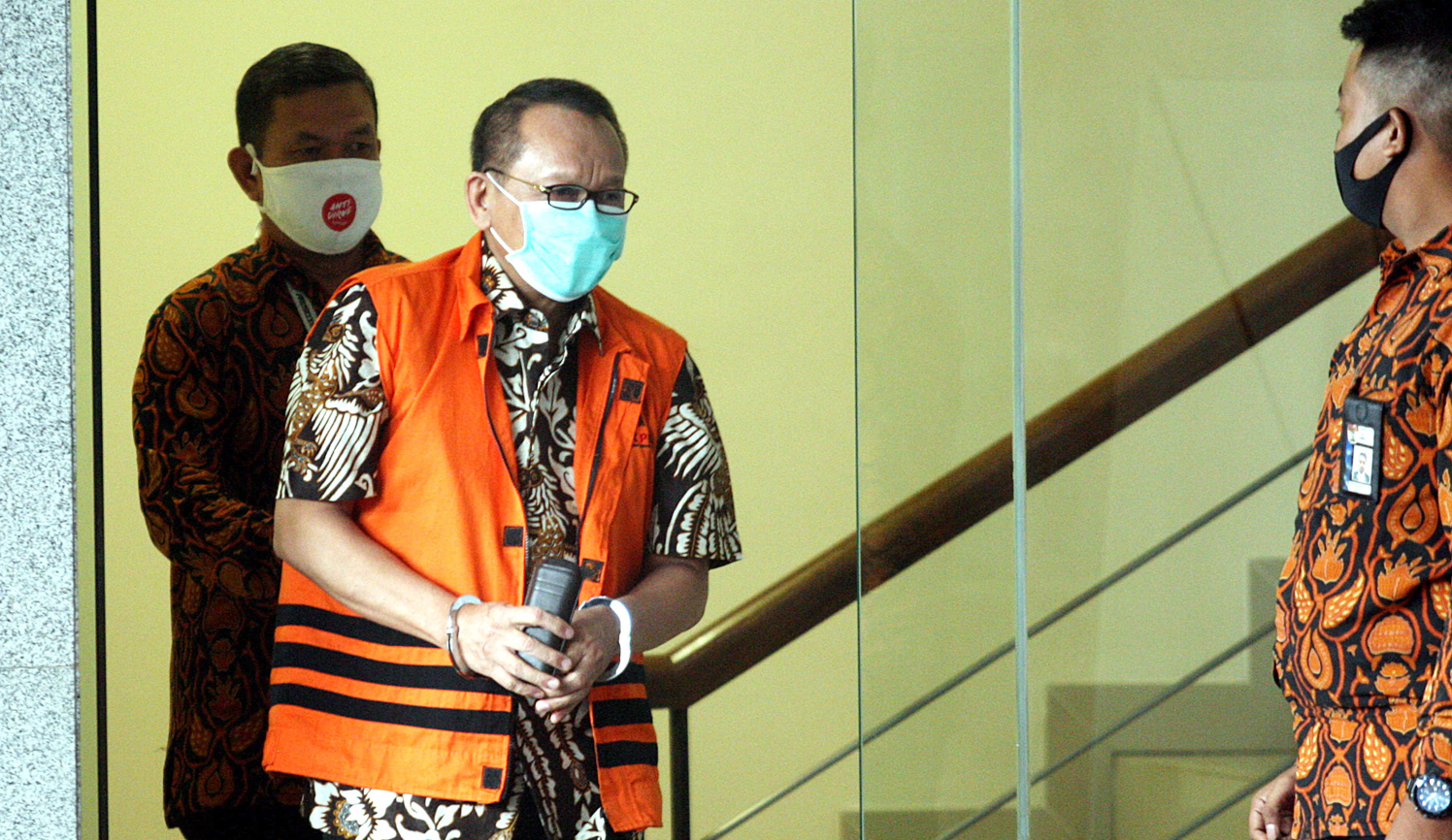 Tersangka kasus suap di MA Nurhadi