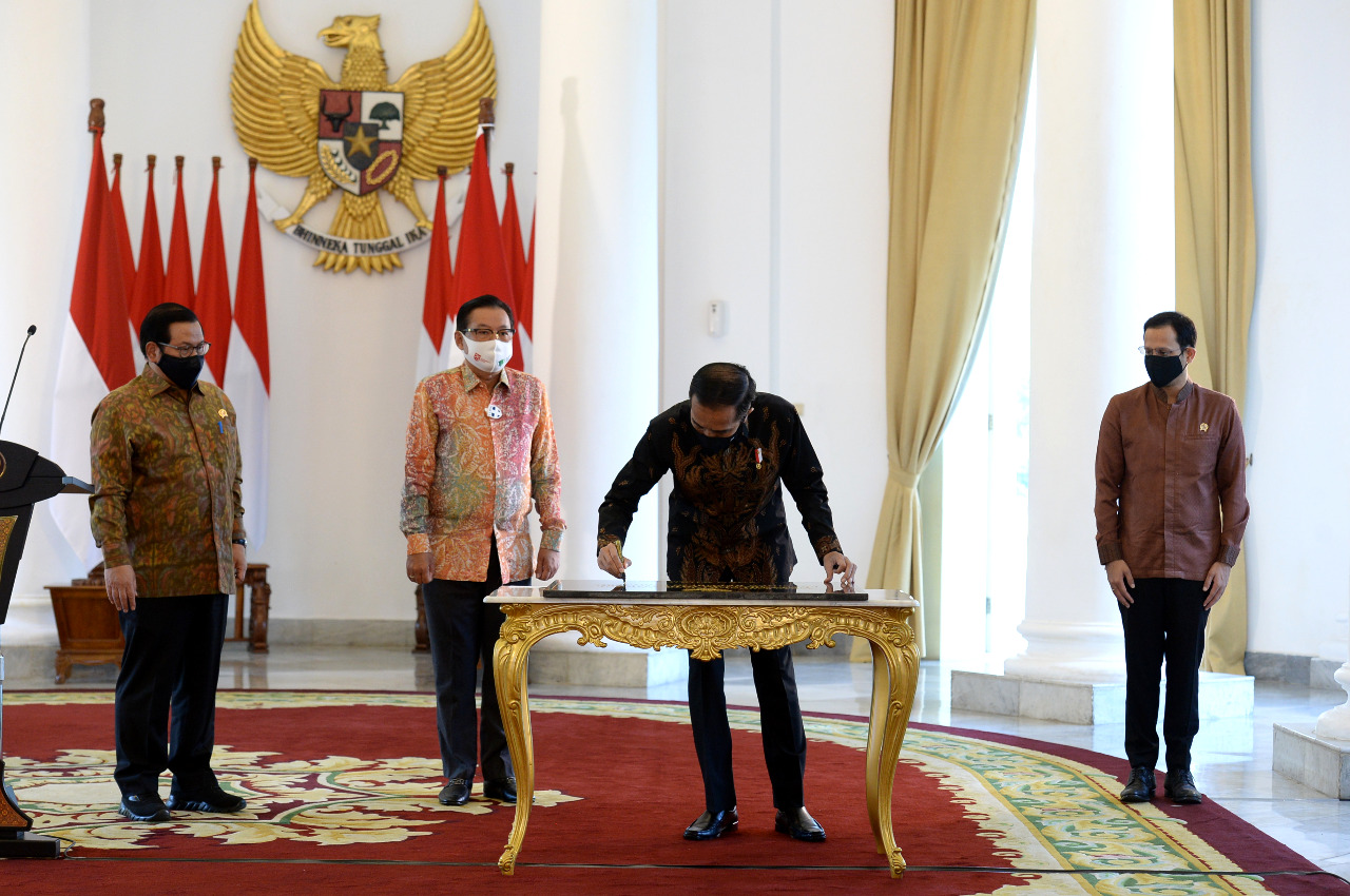 Peresmian sekolah vokasi Undip