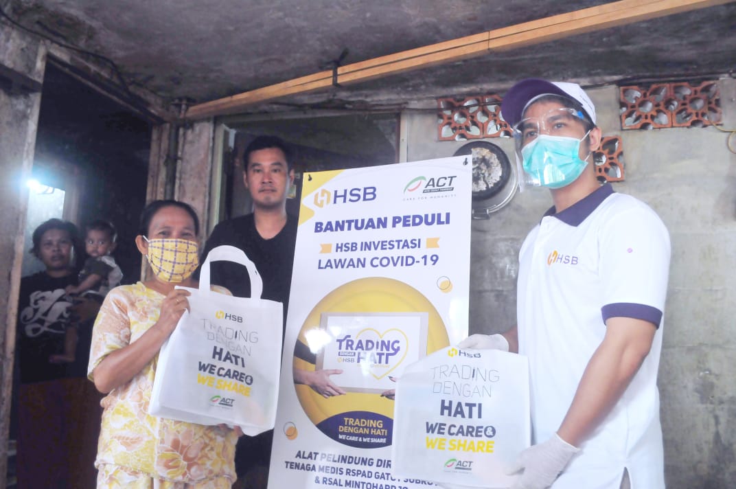 Donasi alat kebersihan diri ke Kelurahan Petamburan