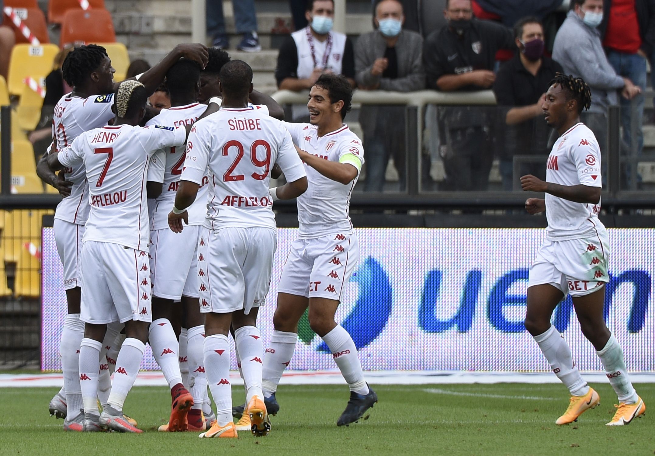 Para pemain Monaco melakukan selebrasi usai mencetak gol ke gawang Metz di laga lanjutan Ligue 1.