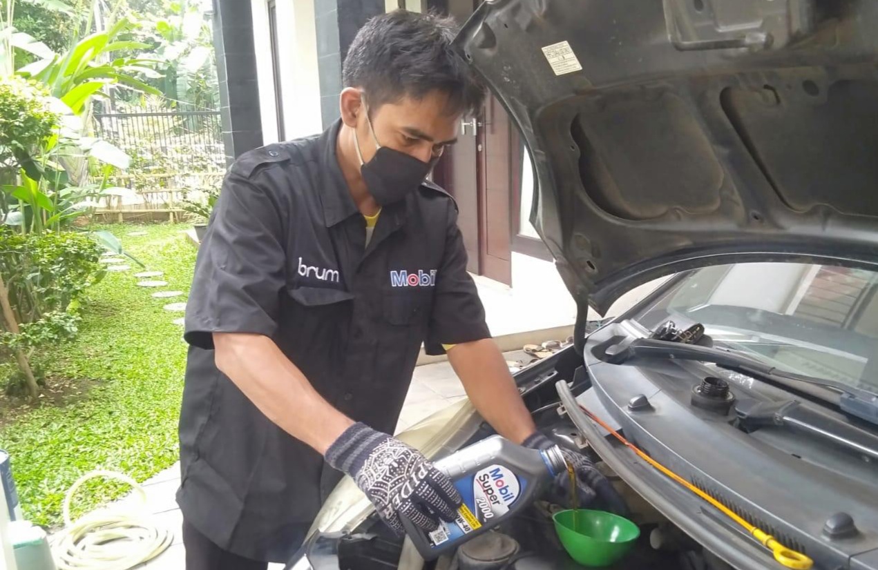 Layanan Mobil Lubricants di rumah