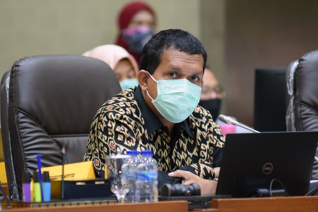 Wakil Ketua Komisi IX DPR RI Emanuel Melkiades Laka Lena saat rapat kerja Komisi IX DPR RI dengan Menteri Kesehatan RI.