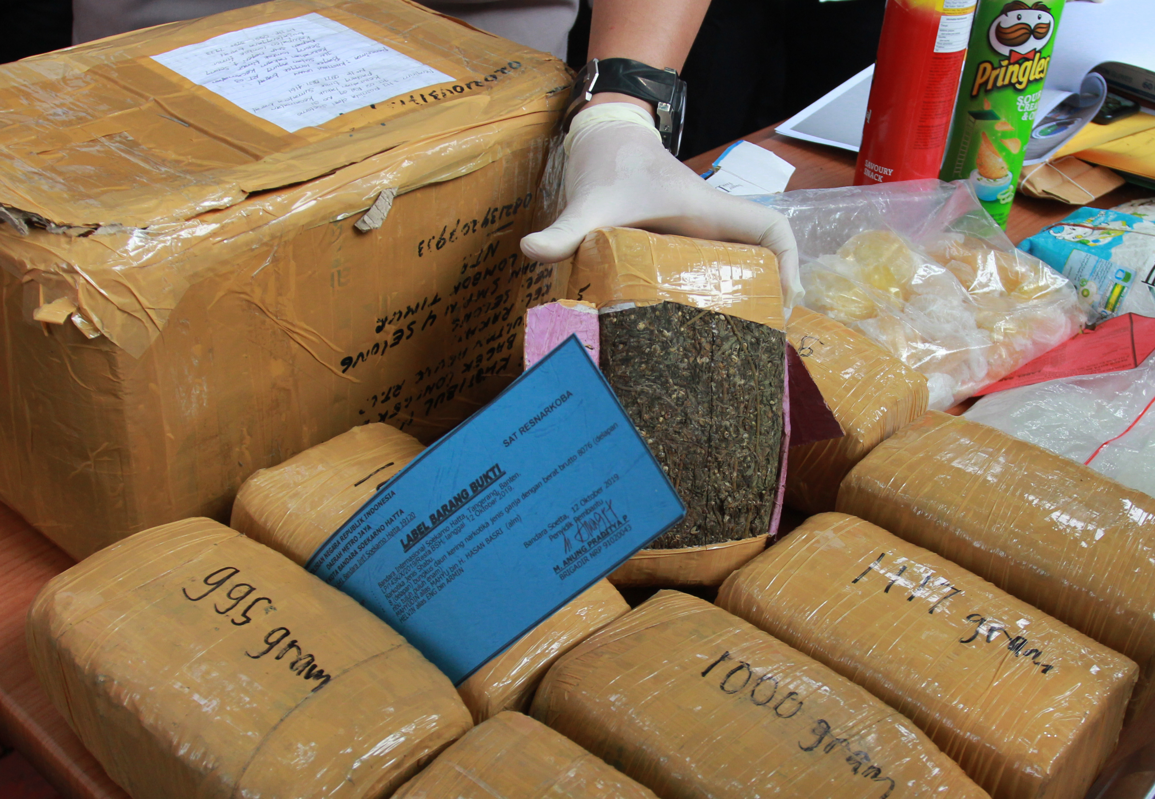 Ilustrasi paket ganja