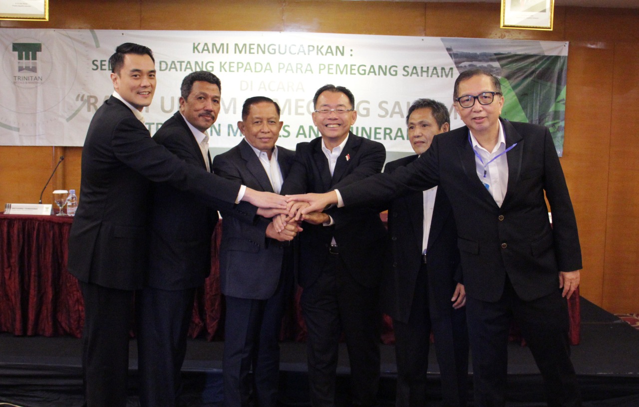 Direksi dan Dewan Komisaris PT Trinitan Metals and Minerals (PURE) yang baru.