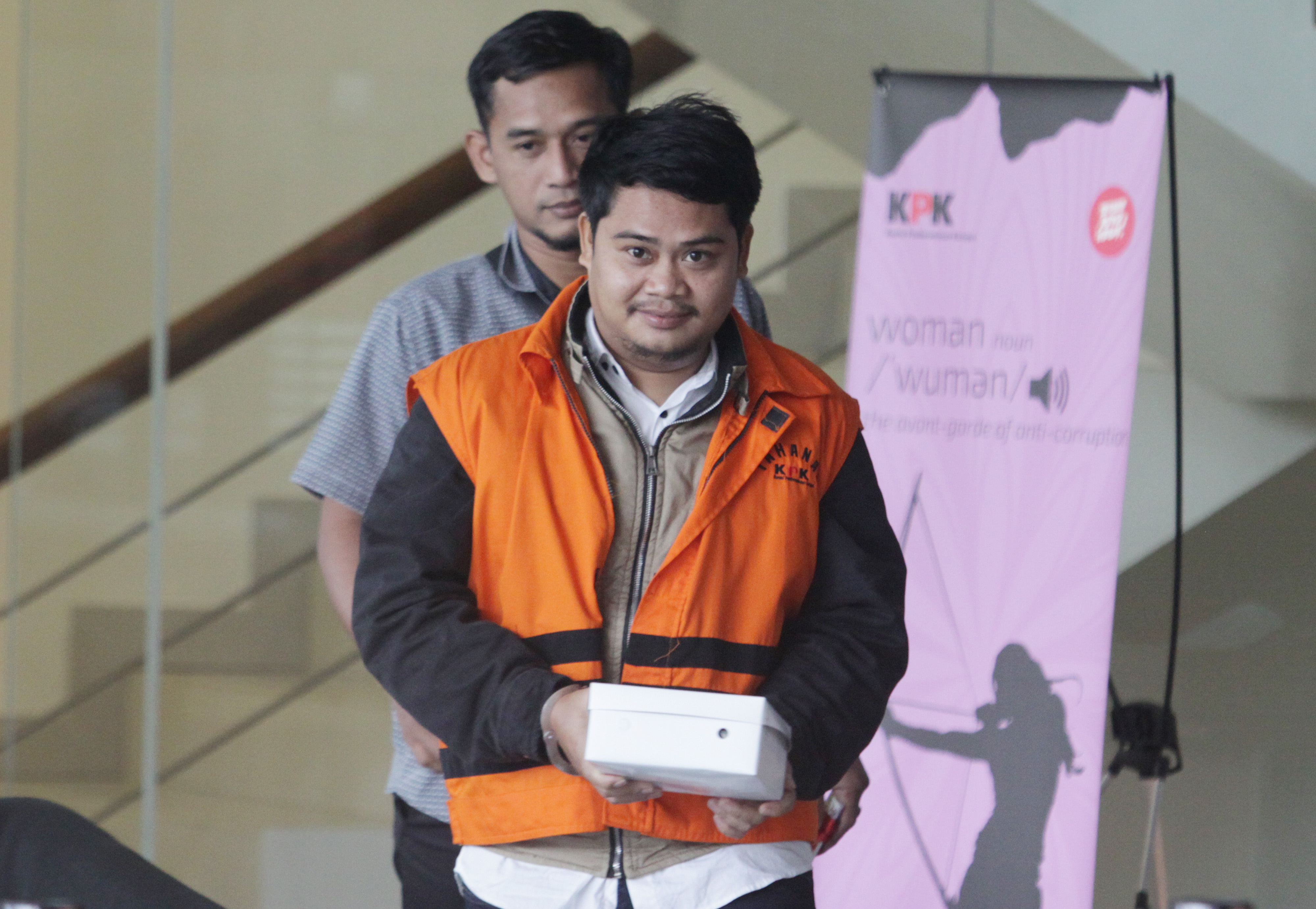 Tersangka kasus dugaan suap proyek di lingkungan Pemkab Labuhanbatu, Sumatera Utara Umar Ritonga.