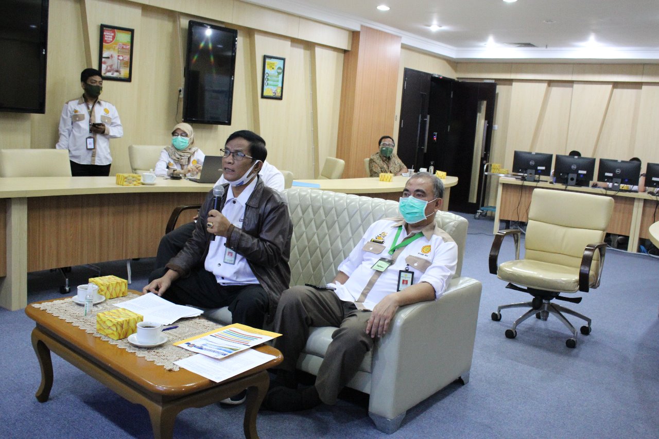 Direktur Jenderal Peternakan dan Kesehatan Hewan (PKH) Kementan I Ketut Diarmita (memegang mikrofon). 