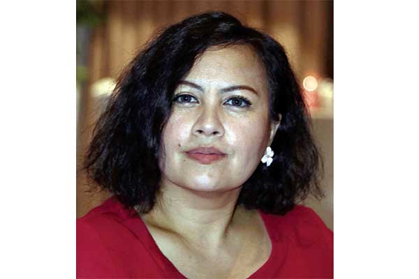 Penyanyi  dan aktris Prilliany Cynthia Lamusu