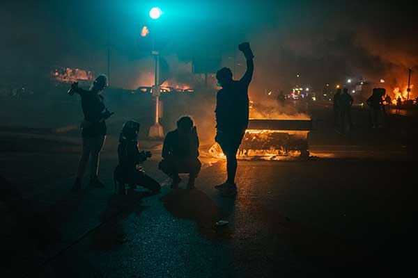 Protes memanas setelah penembakan warga kulit hitam di Wisconsin, Amerika Serikat