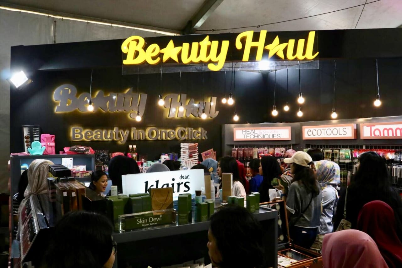Saat ini terdapat 3 gerai Beauty Haul yang bertempat di Greenlake City, AEON BSD, dan AEON Cakung.