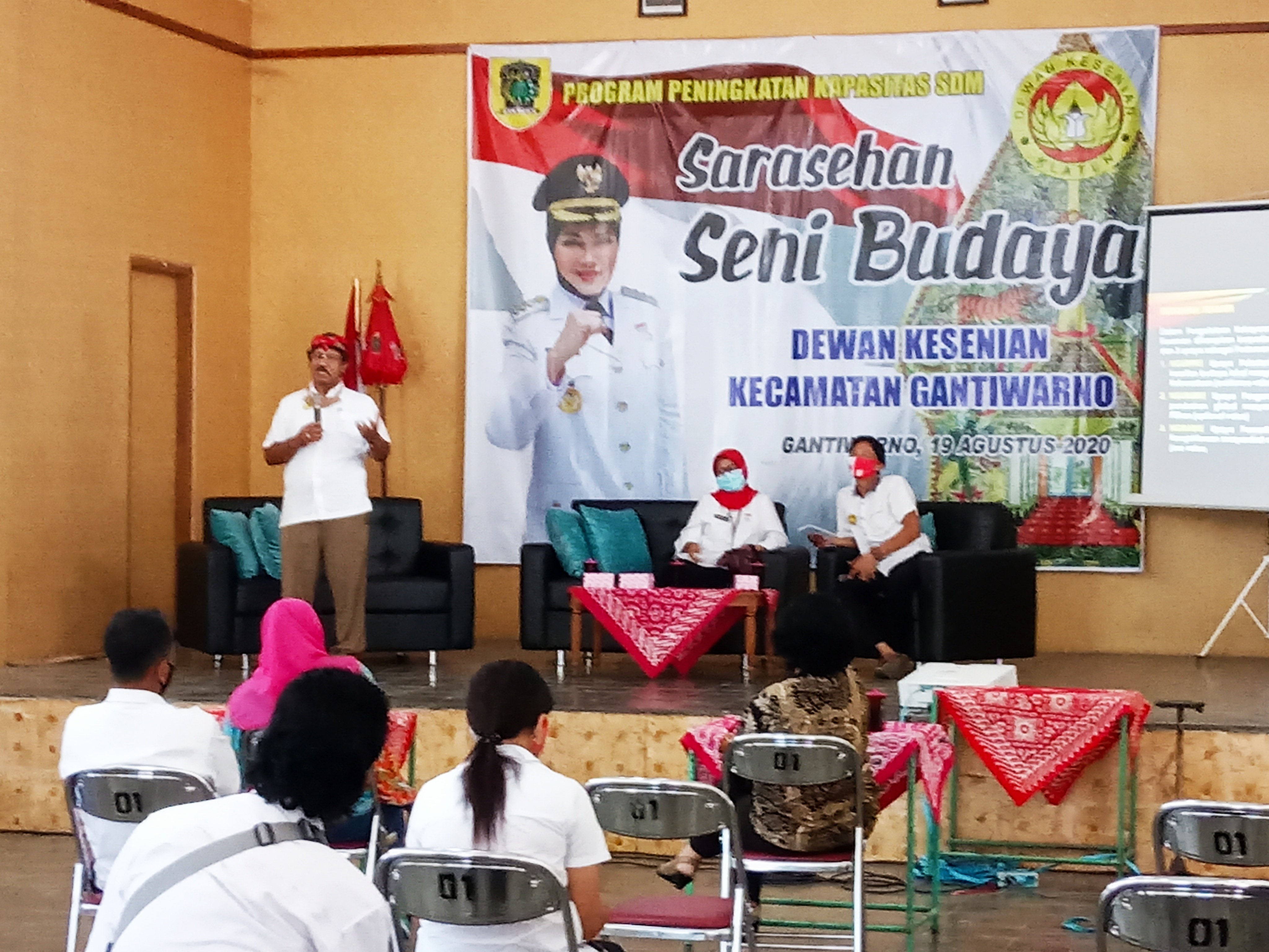 Sarasehan seni budaya program peningkatan kapasitas sumber daya manusia di aula Balai Desa Mlese, Kecamatan Gantiwarno, Rabu (19/8/2020)