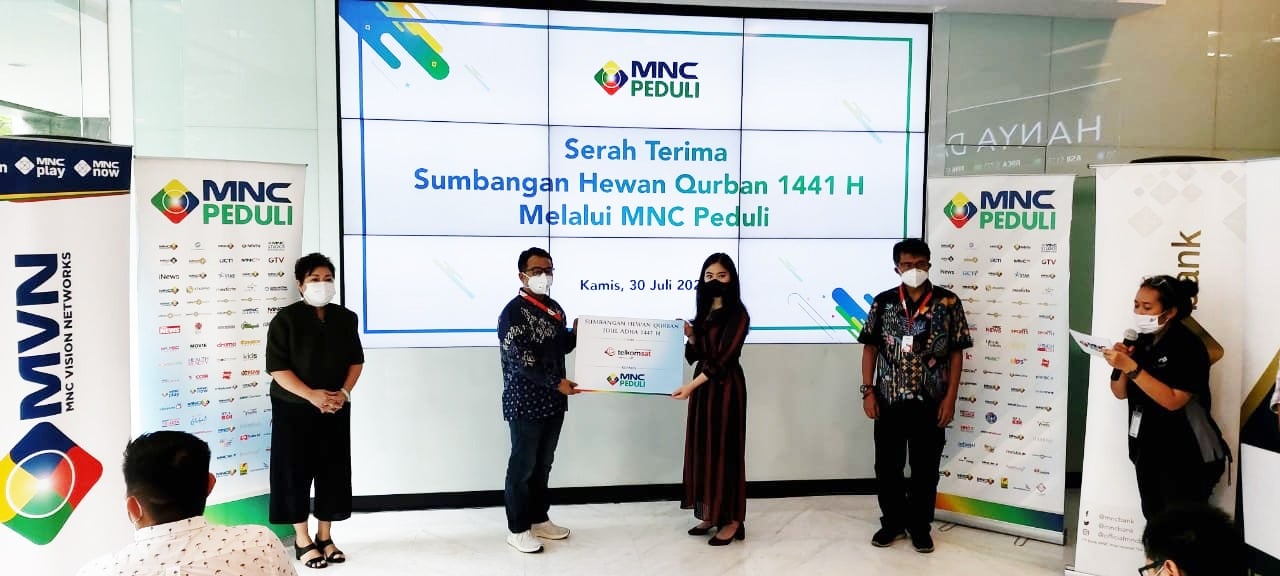 Telkomsat salurkan hewan kurban ke sejumlah lembaga