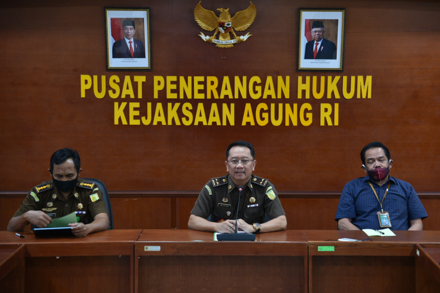 Ilustrasi--sejumlah pejabat Kejaksaan Agung memberikan keterangan pers.