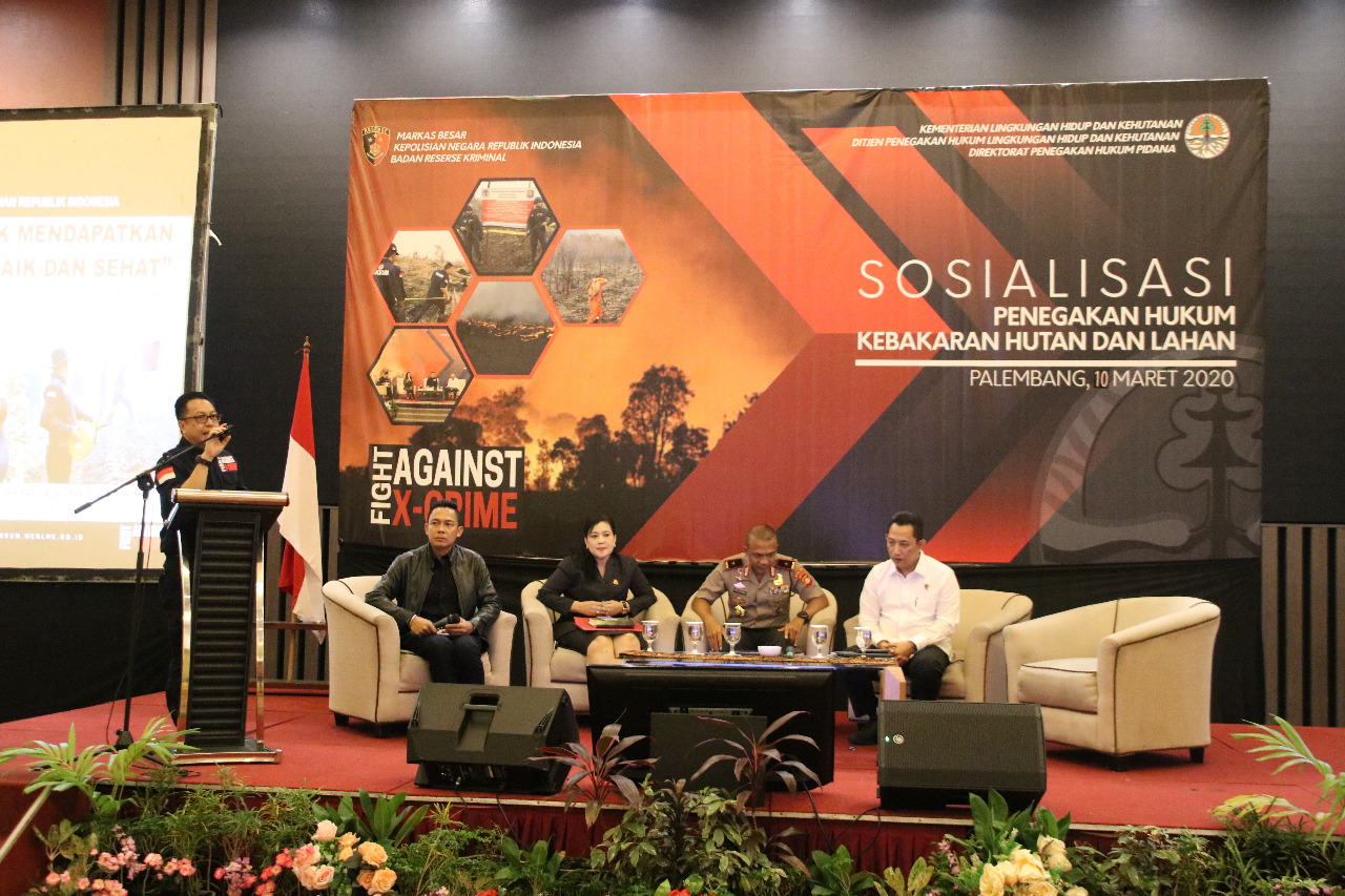 Sosialisasi penegakan hukum kebakaran hutan dan lahan di Palembang, Sumsel, Selasa (10/3)