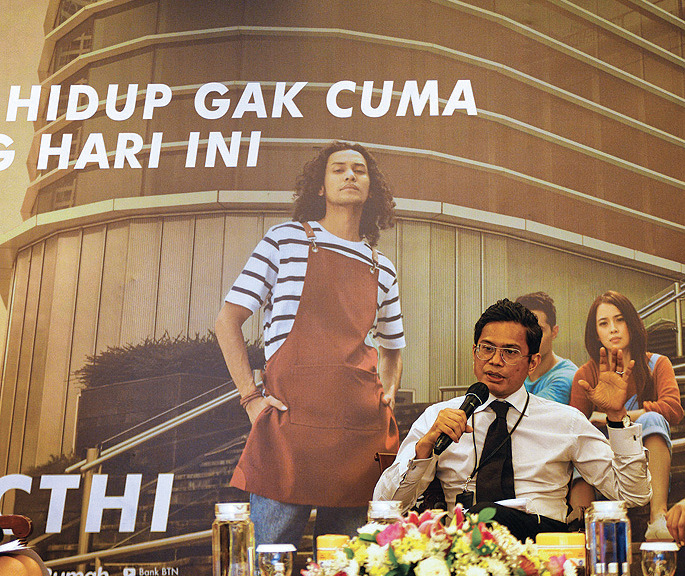 Dirut PT Bank Tabungan Negara Pahala N Mansury memaparkan materi dalam virtual media briefi ng di Jakarta, kemarin.