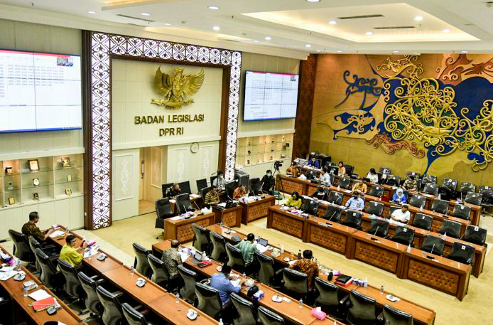 Rapat Panitia kerja Badan Legislasi DPR RI membahas RUU tentang Cipta Kerja.