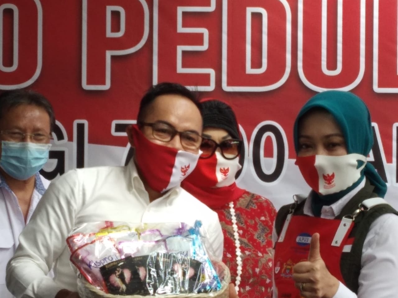 Memaknai HUT ke-75 RI dengan Berbagi 7.500 Paket Nasi