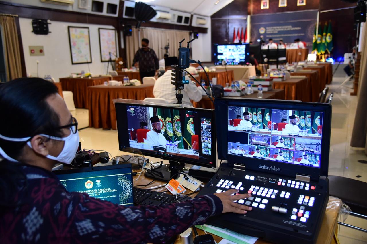 Menag Fachrul Razi menghadiri Rapimnas Dewan Pimpinan Pusat (DPP) Lembaga Dakwah Islam Indonesia (LDII) dilaksanakan secara virtual.  