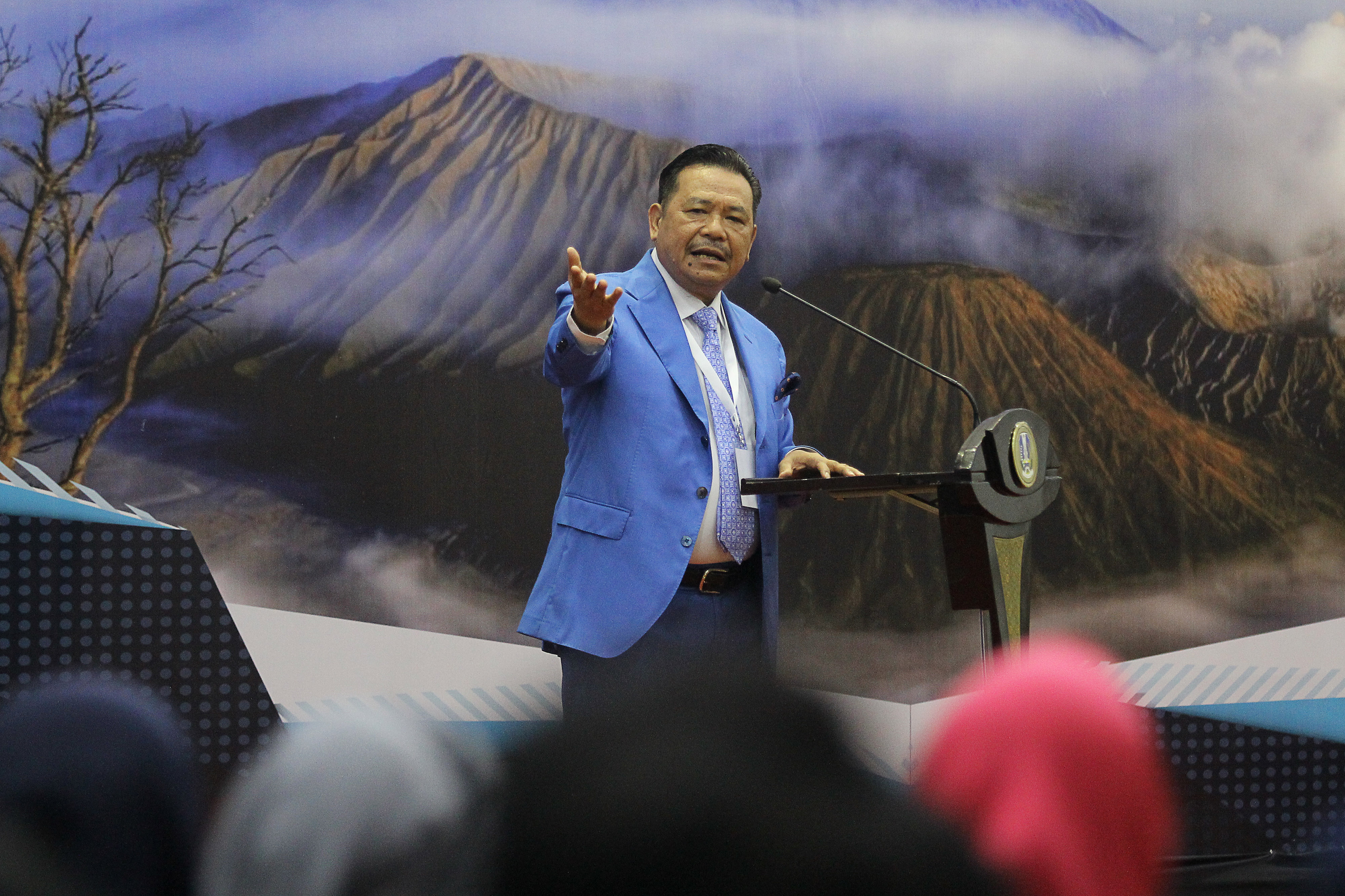 Otto Hasibuan saat menjadi pembicara dalam rakernas.