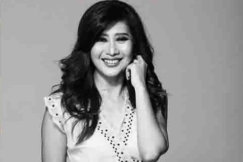 Pesinetron Indah Kartika Mutiarawati